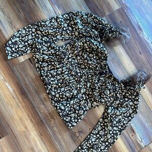 ASTR Floral Long Sleeve Blouse